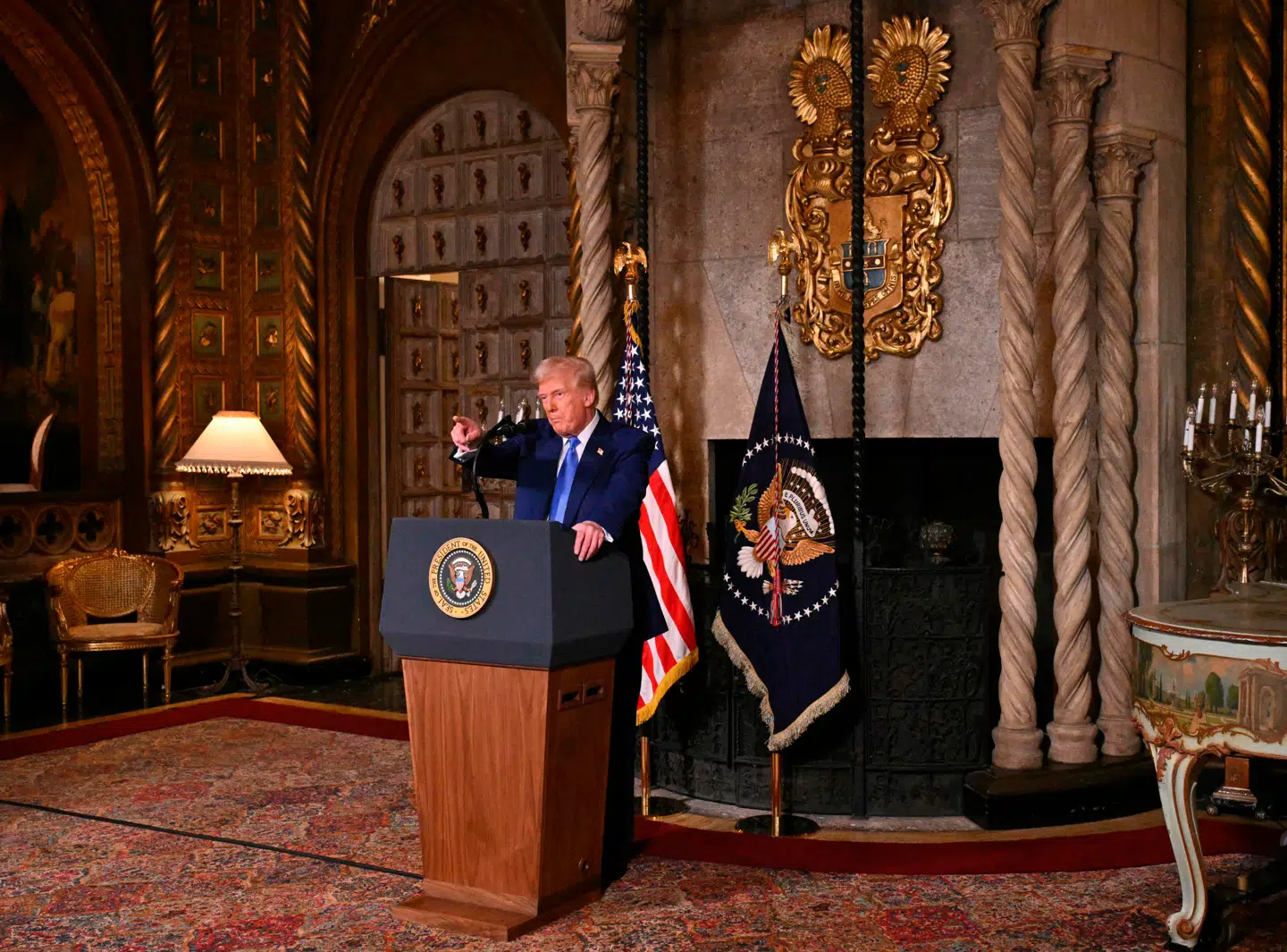 Donald Trump ses her på et pressemøde i Mar-a-Lago tirsdag aften.