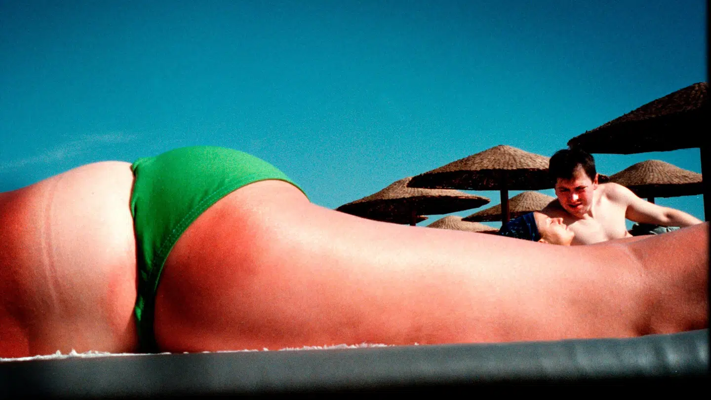 ARKIV. Byrådet i den populære ferieby ved Algarvekysten i Portugal har fået nok af nøgne turister i bybilledet.