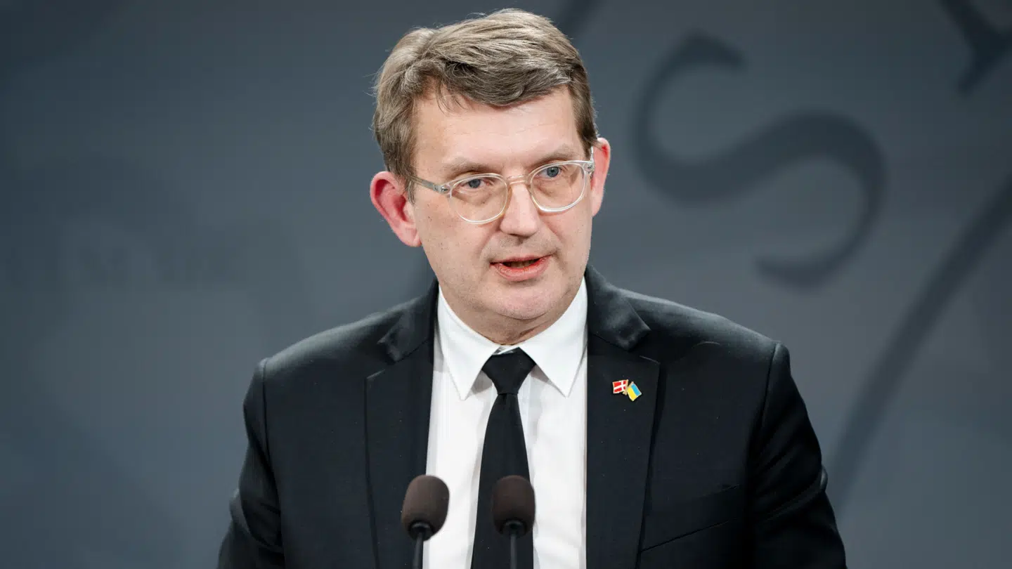 Forsvarsminister Troels Lund Poulsen (V) under pressemøde om styrkelse af forsvarets kampkraft i Spejlsalen i Statsministeriet i København onsdag den 19. februar 2025. På pressemødet præsenterer regeringen en fond på samlet 50 milliarder kroner, som skal finansiere en oprustning af forsvaret i 2025 og 2026.. (Foto: Mads Claus Rasmussen/Ritzau Scanpix)