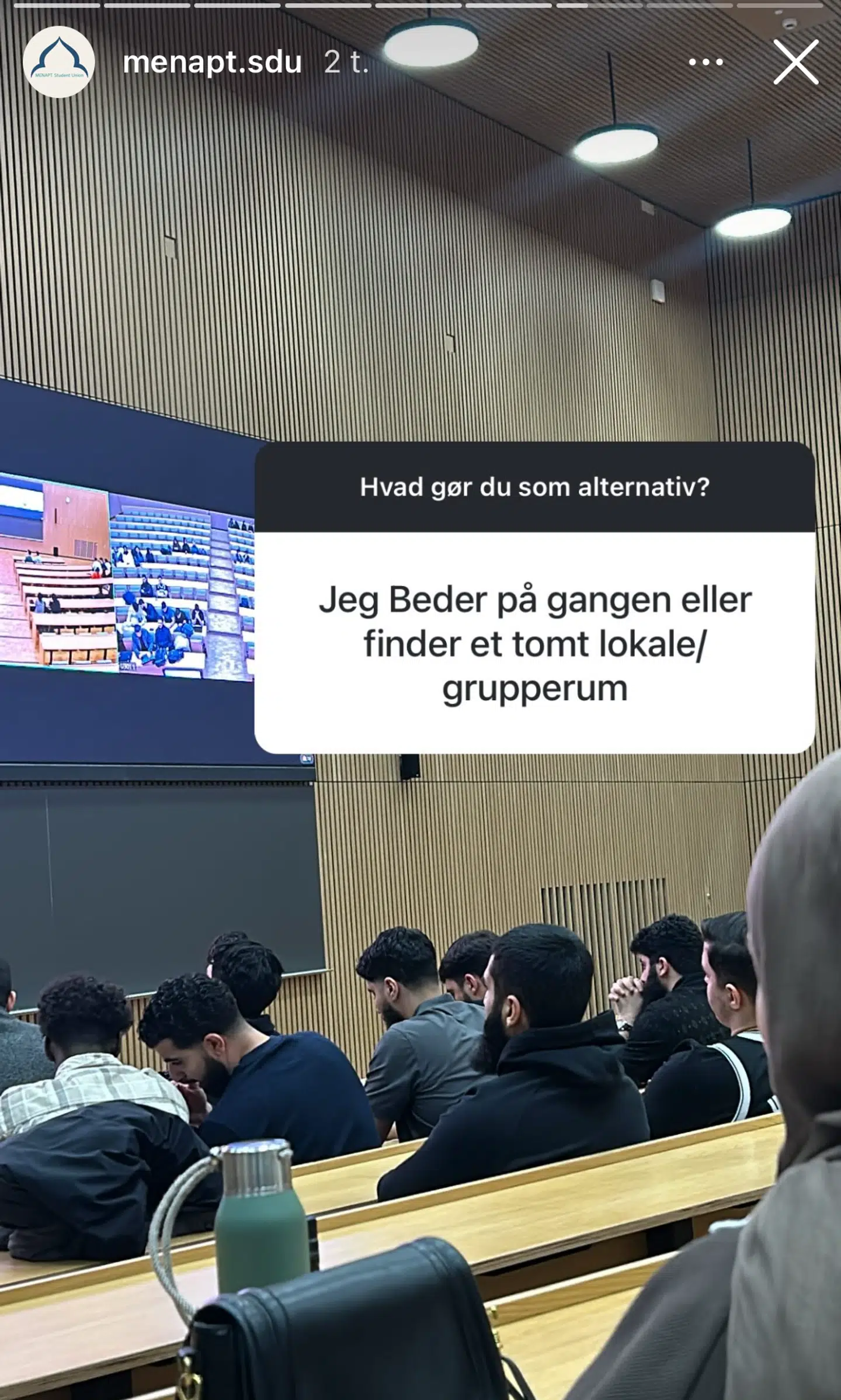 Studenterforeningen Menapt SDU har onsdag aften arrangeret et 'stormøde' om lukningen af rummet. Her ses et screenshot fra foreningens stormøde fra deres officielle Instagram.