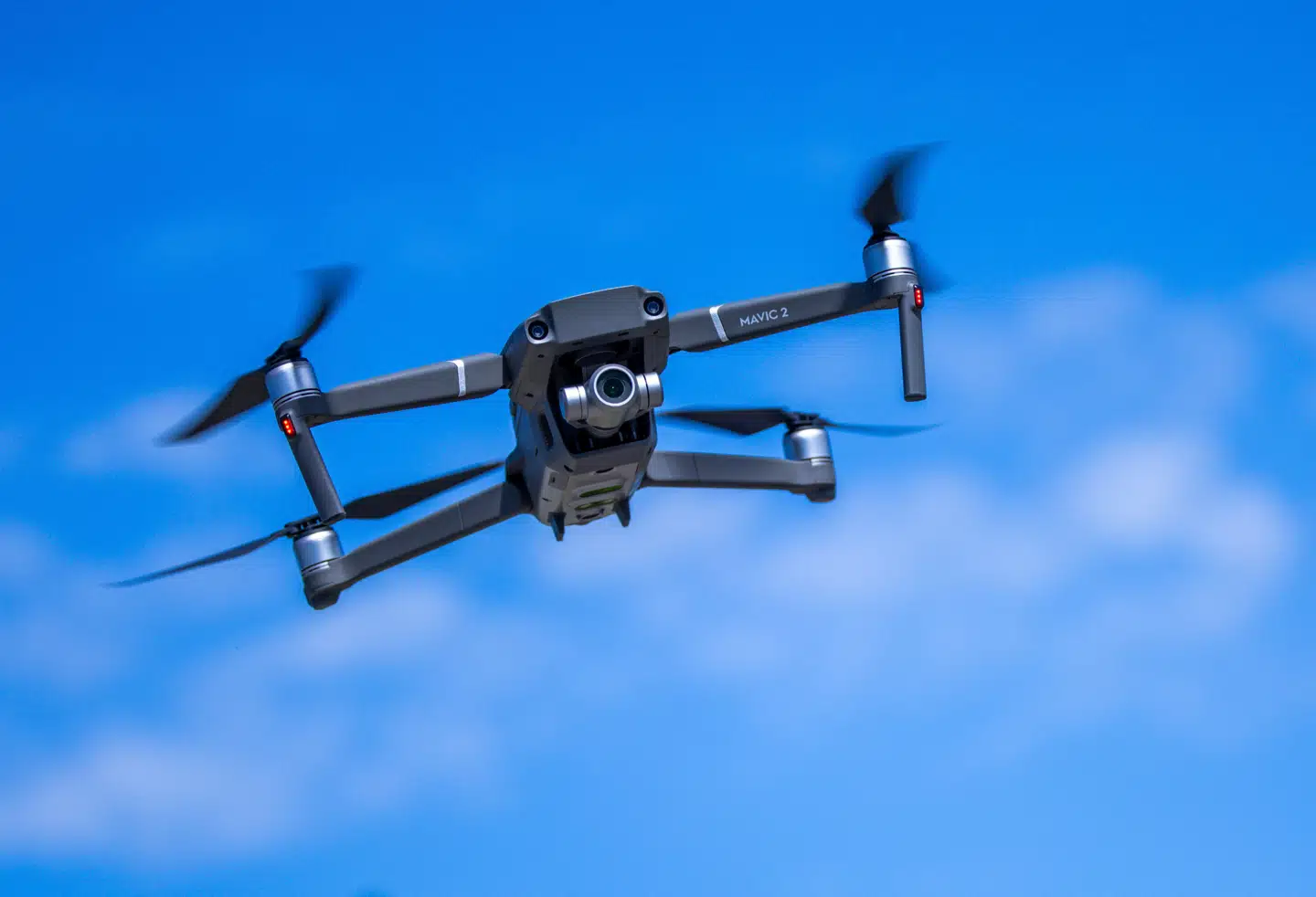 Den kinesiske dronevirksomhed DJI er blandt verdens førende og er lykkedes med at sælge til 71 danske kommuner.