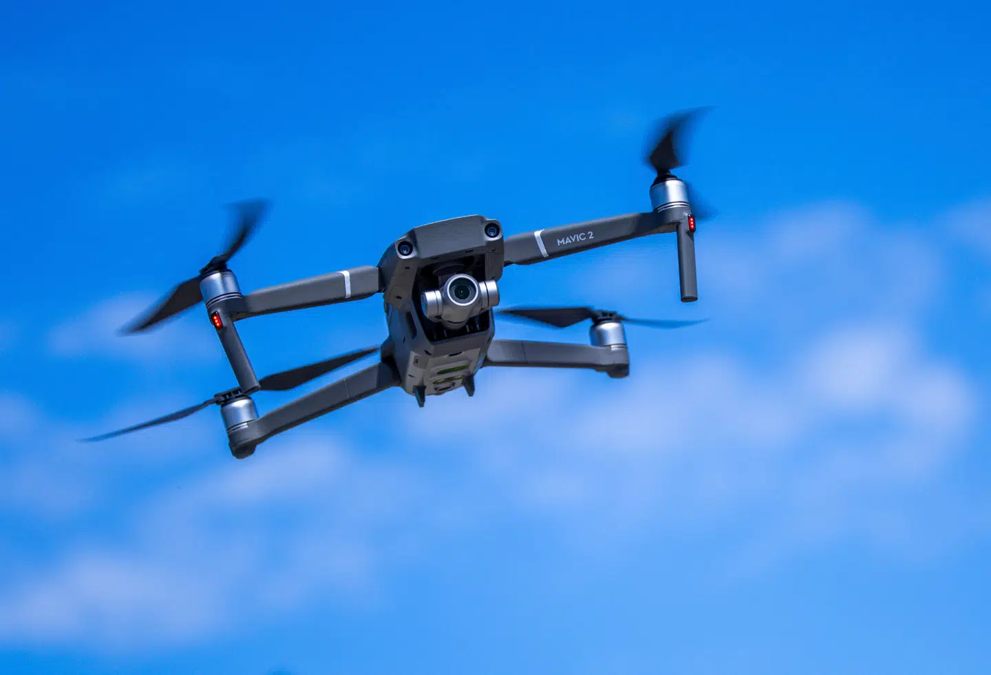 Den kinesiske dronevirksomhed DJI er blandt verdens førende og er lykkedes med at sælge til 71 danske kommuner.