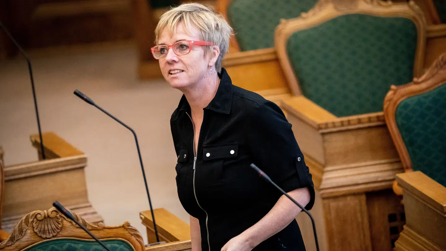 Karin Liltorp melder sig ud af partiet.
