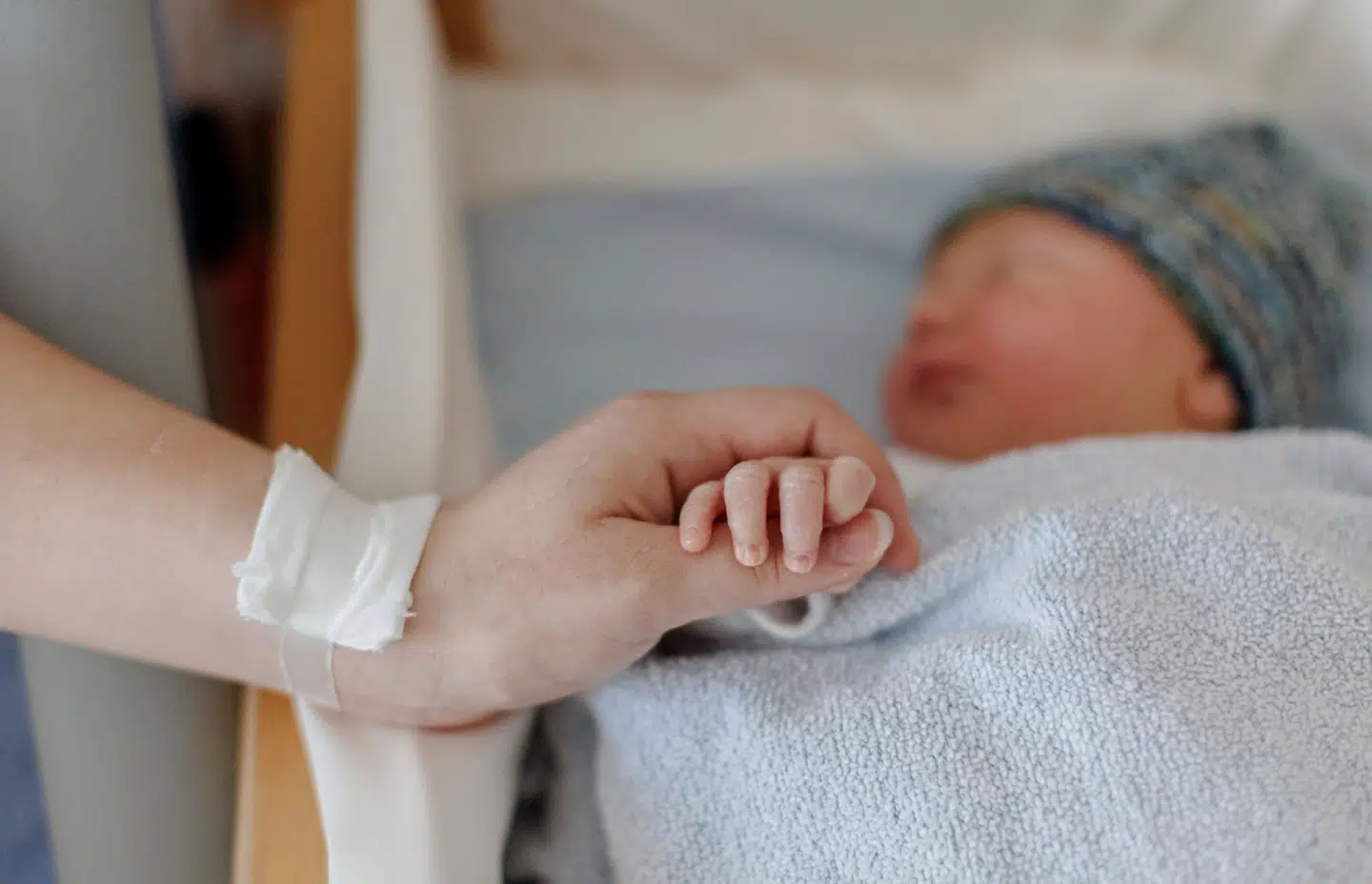 »Før i tiden ville nationer og totalitære ideologier appellere til samfundssind, men moderne mennesker definerer sig i højere grad i afstand til noget, end som en del af noget.«