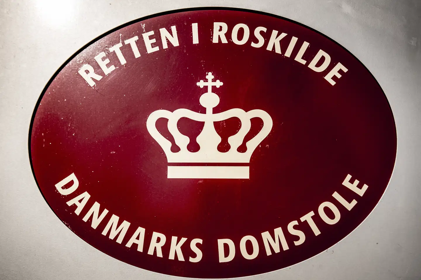 Tirsdag skal Retten i Roskilde behandle en sag, hvor en 60-årig mand blandt andet er tiltalt for at have fået sin bil til at fremstå som en civil politibil. (Arkivfoto).