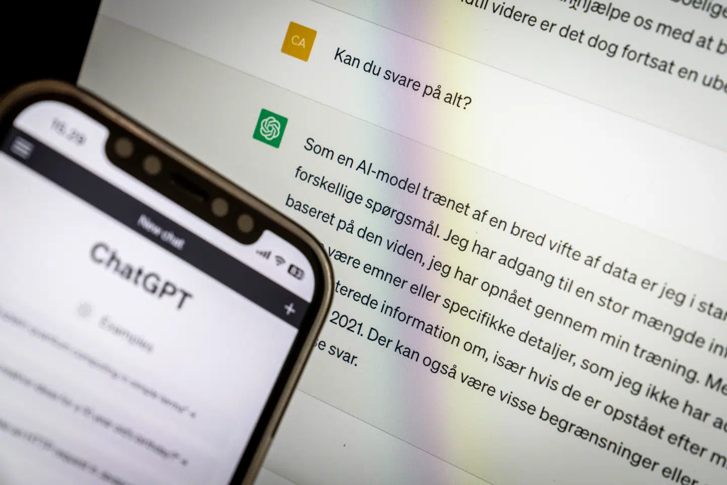 Kunstig intelligens – som her amerikanske ChatGPT – anvendes i mere end hver fjerde danske virksomhed, hvilket er europarekord.