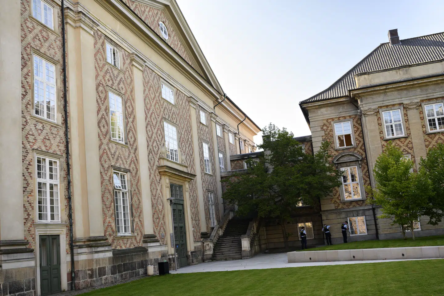 Københavns Byret har taget den store retssal i landsrettens gamle lokaler i Bredgade i brug til retssagen mod ni mænd, som ifølge anklagemyndigheden havde tilknytning til banden NNV. (Arkivfoto).