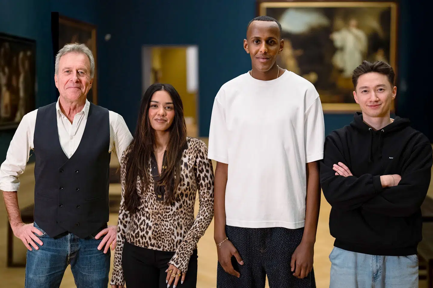 Peter Kær skal i programmet "Farver fra fortiden" udforske dansk kolonihistorie gennem kunsten sammen med P3-værterne Laila Karim, Mohamed Hussein og Sebastian Ong. (PR-foto).