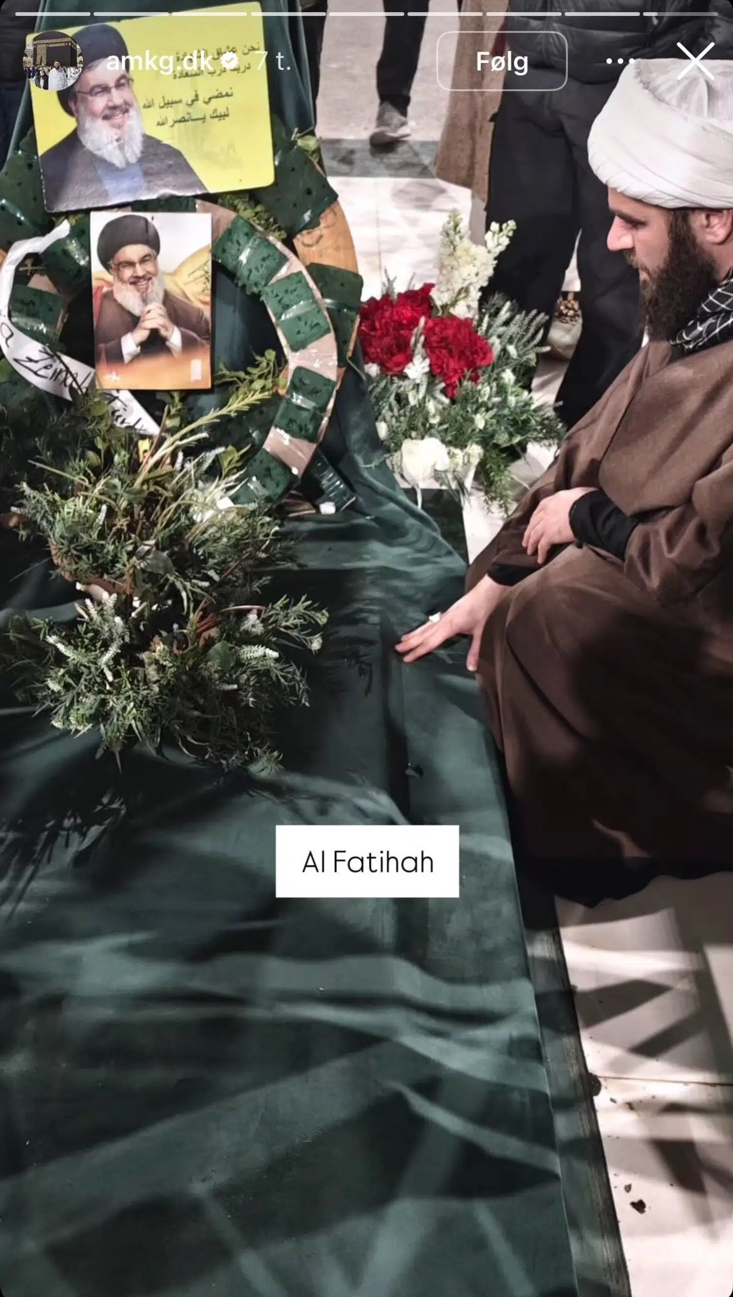 Her ses Mohammed Khani tage sin afsked med den afdøde terrorleder Hassan Nasrallah.