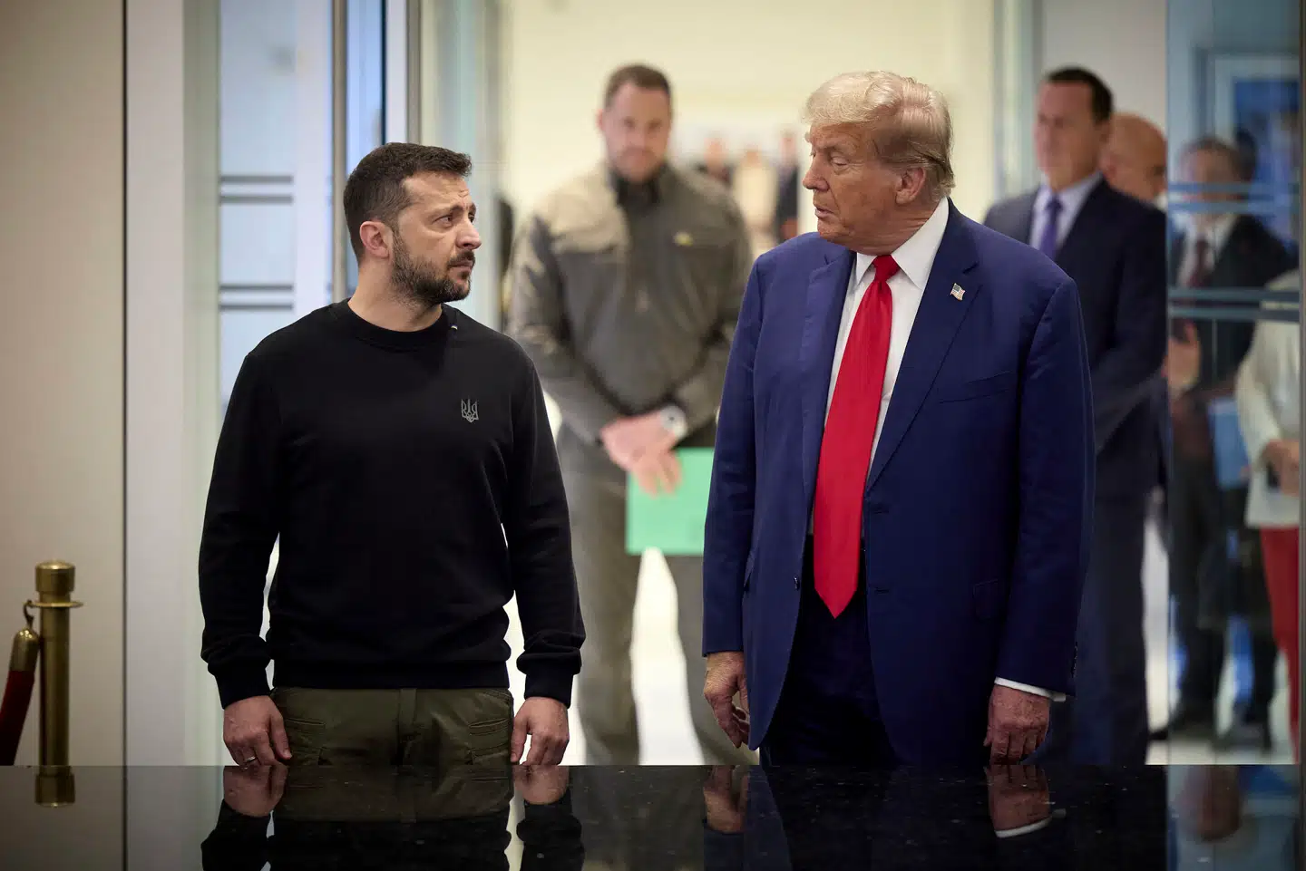 Ukraines præsident Volodymyr Zelenskyj og USAs præsident Donald Trump mødes måske allerede på fredag for at underskrive aftalen.