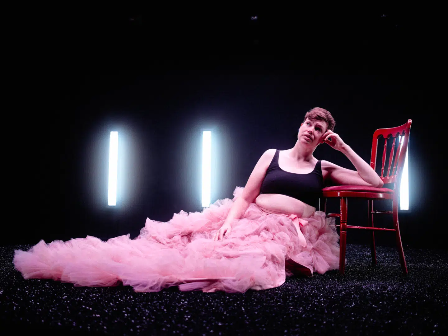 Nanna Cecilie Bangs stykke »Noter om Blanche« fik fem stjerner i Berlingske og seks hjerter i Politiken.