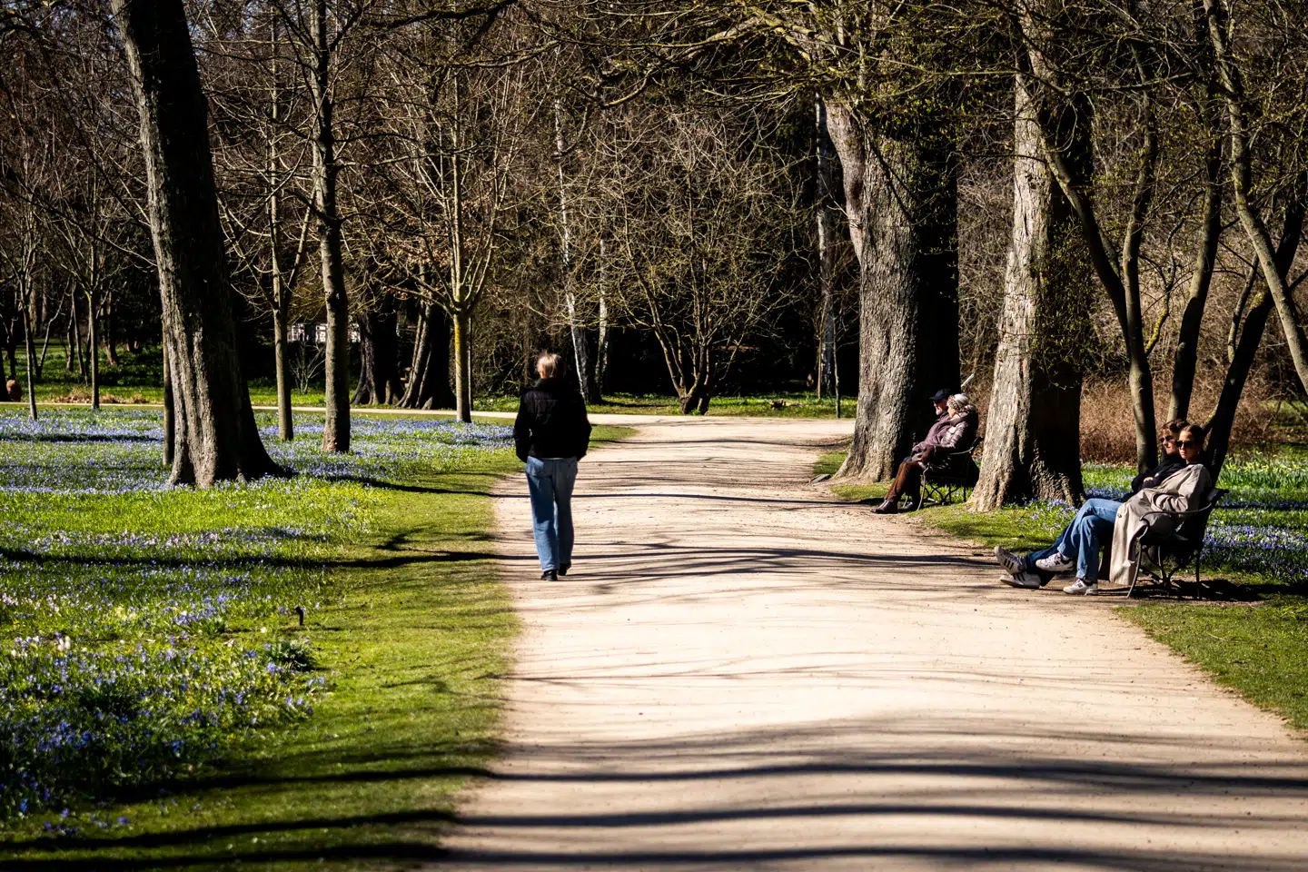 »Personligt kan jeg anbefale at lægge planer for de kommende uger. Det føles beroligende på en hverdagsagtig måde at vide, at man skal til badminton på tirsdag og på bar på torsdag,« skriver Michael Robak.