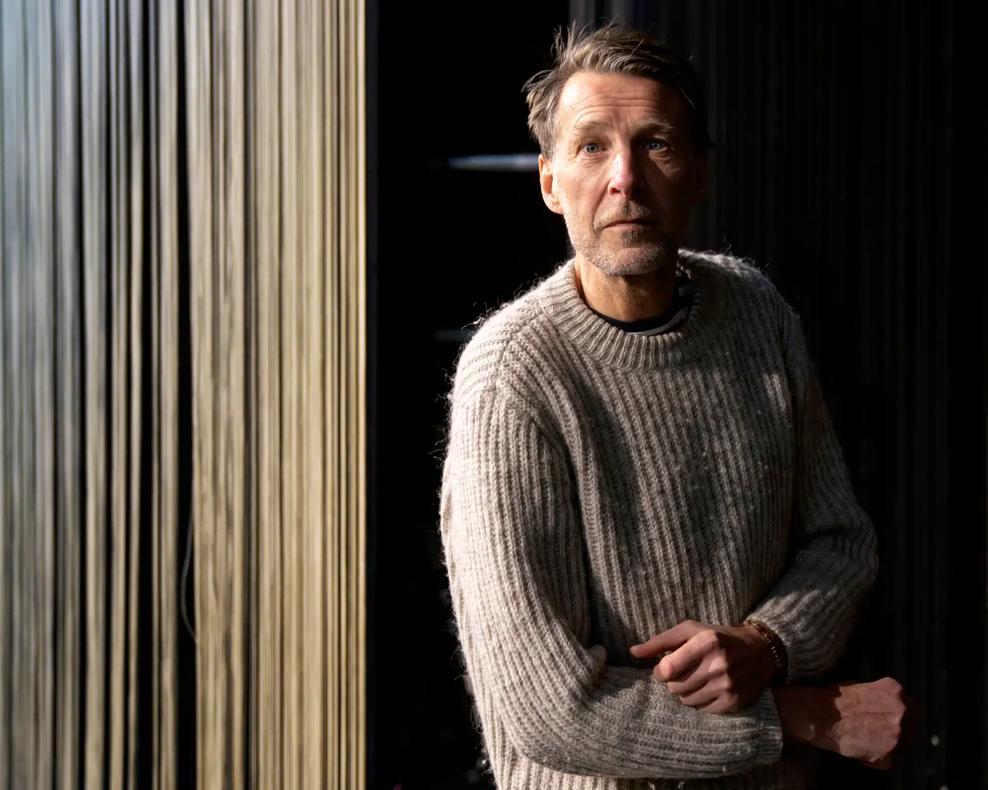 Jon Stephensen er løsgænger i Folketinget – og nu også genstand for et karaktermord i Radio 4.