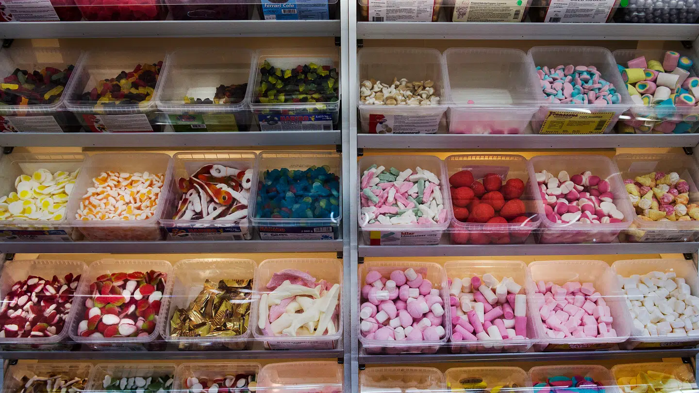 I butikken ABC Lavpris i Randers er der så gode tilbud, at det skaber massiv kø gennem byen.