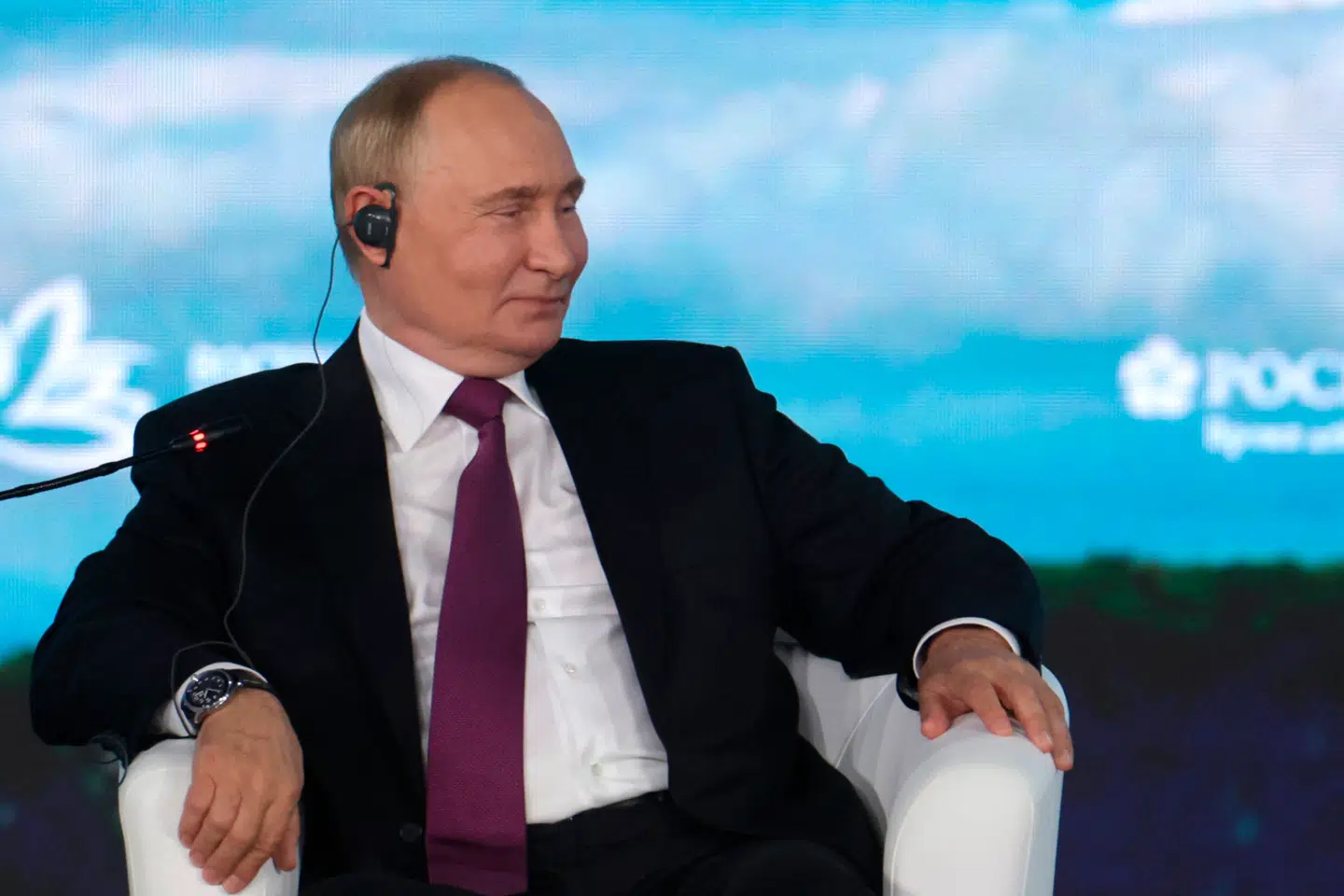 I Moskva føler de sig bekræftede i, at Trump er på deres side. Putin selv har endnu ikke kommenteret fredagens skænderi i Det Hvide Hus.