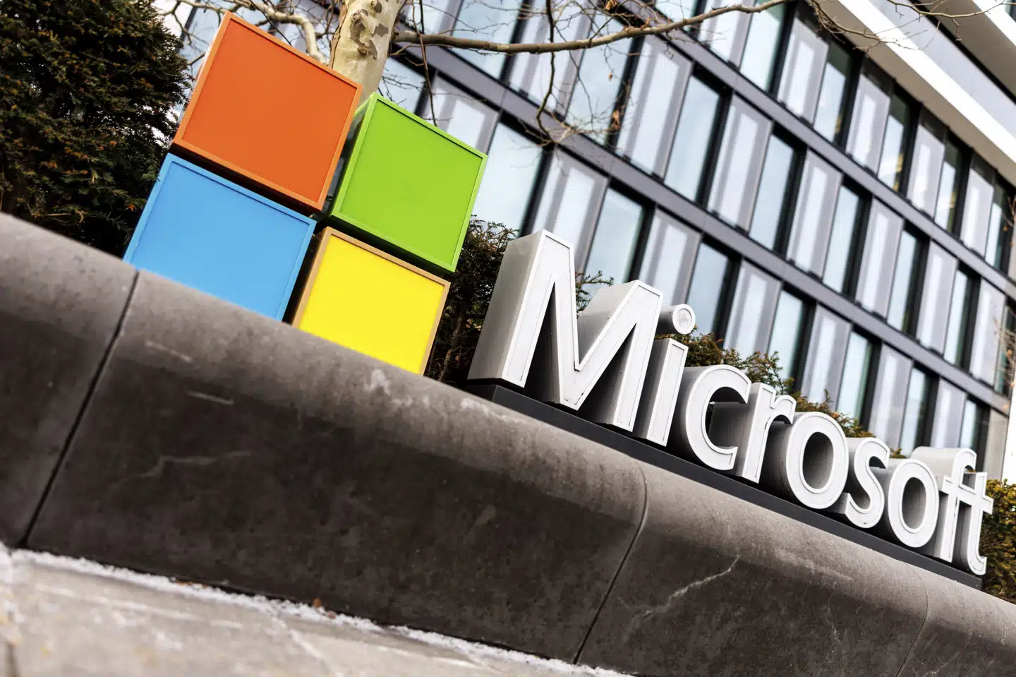 Tusindvis af brugere rapporterede ifølge hjemmesiden Downdetector om et udfald på mailsystemet Outlook, der er ejet af techgiganten Microsoft. (Arkivfoto).