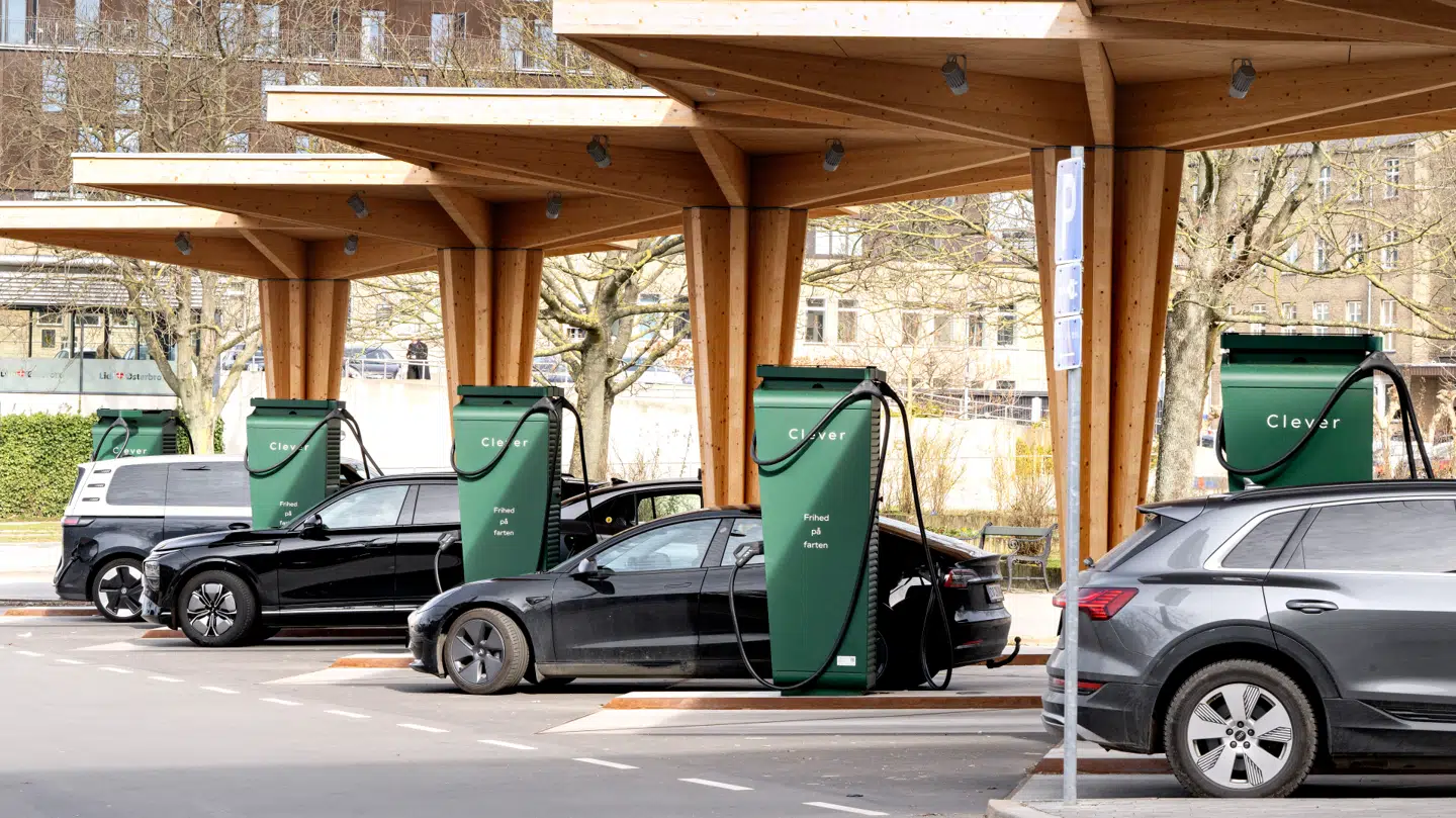 Der er ikke noget, der tyder på, at elbiler skaber flere trafikulykker, viser ny analyse.