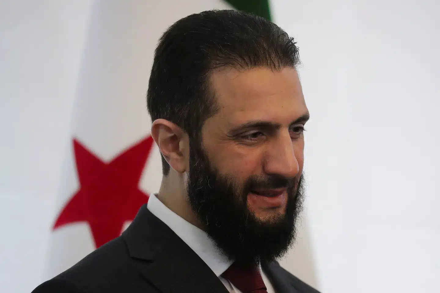 Ahmed al-Sharaa, som er midlertidig syrisk præsident, deltog tidligere på ugen i en national diaologkonference om vejen frem for det borgerkrigshærgede land.