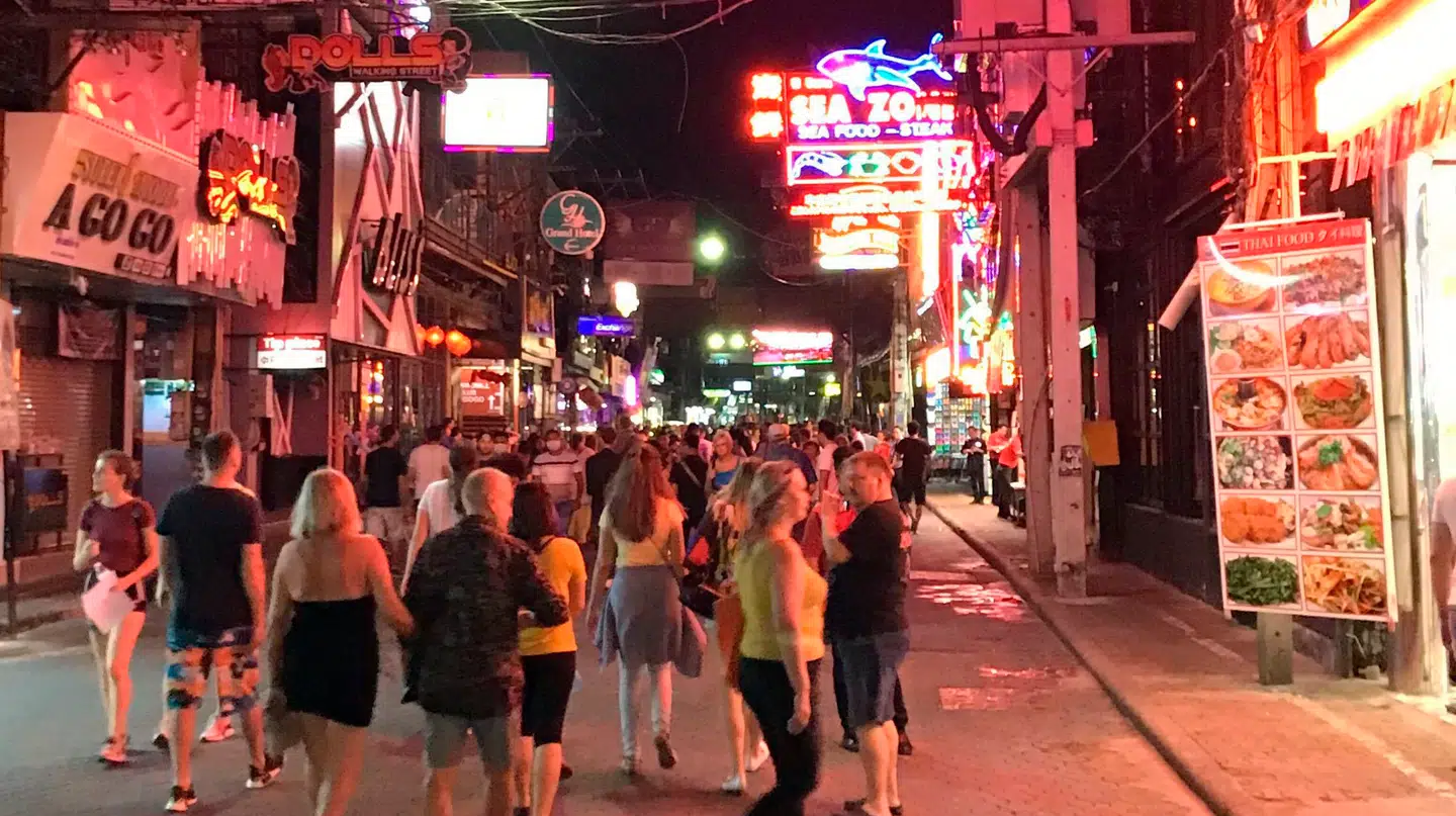 Det var i den populære turistby Pattayas gader, at den 22-årige dansker blev stukket ned.