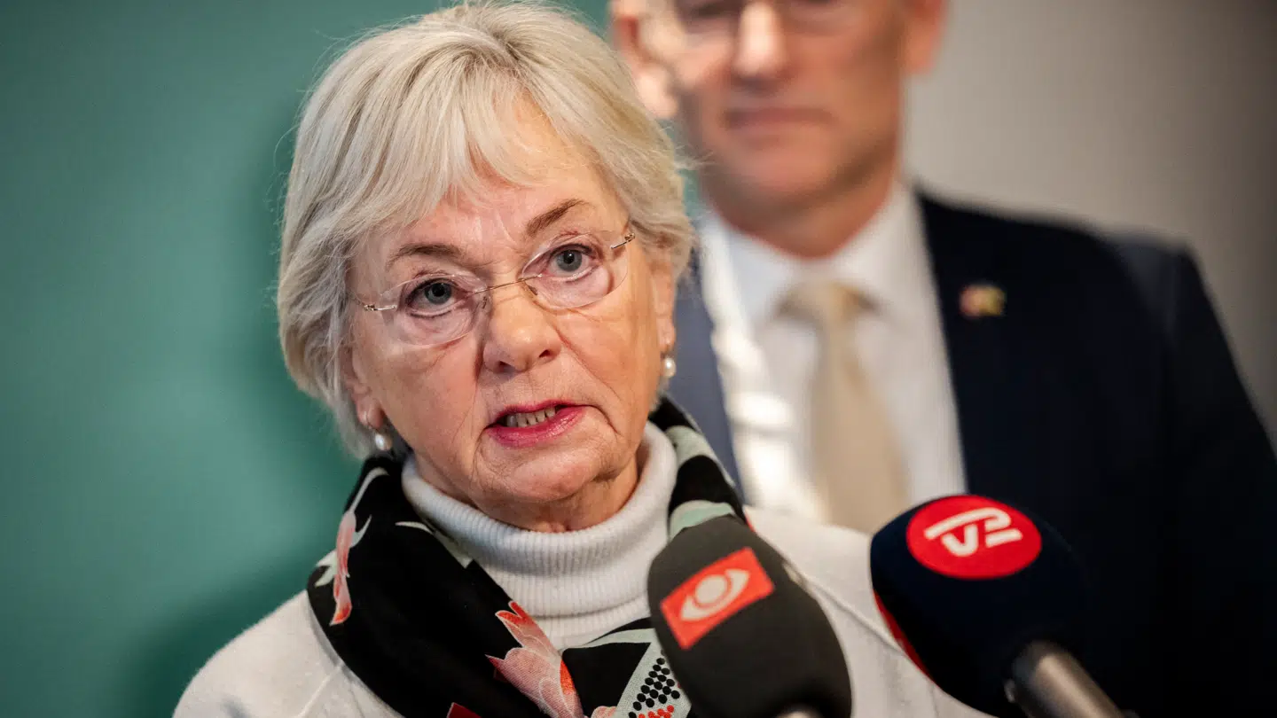 Pia Kjærsgaard (DF) er rasende over de nyeste afsløringer i sagen om DR-journalisters underskrifter på Gaza-erklæring.