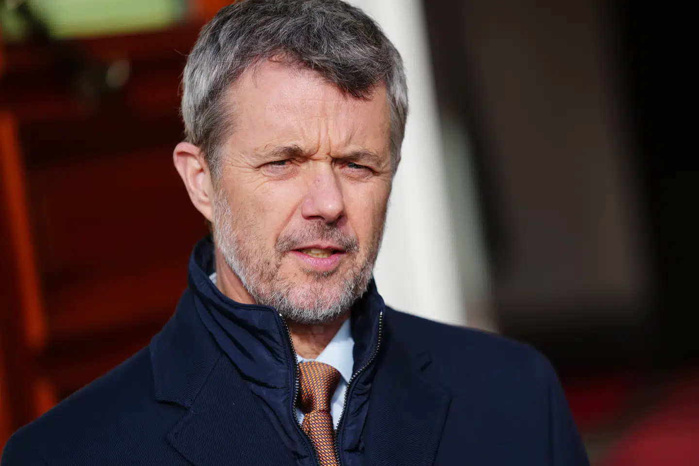 Kong Frederik siger på et kort pressemøde i forbindelse med statsbesøg i Finland, at det er behageligt af være blandt en nordisk bror i disse tider.