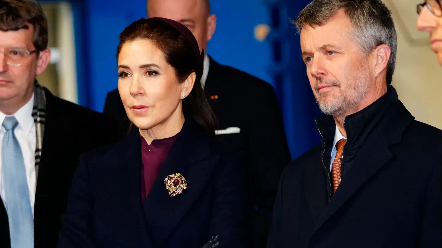 Der var alvorlige miner hos både kong Frederik og dronning Mary, da de tirsdag var på statsbesøg i Finland.