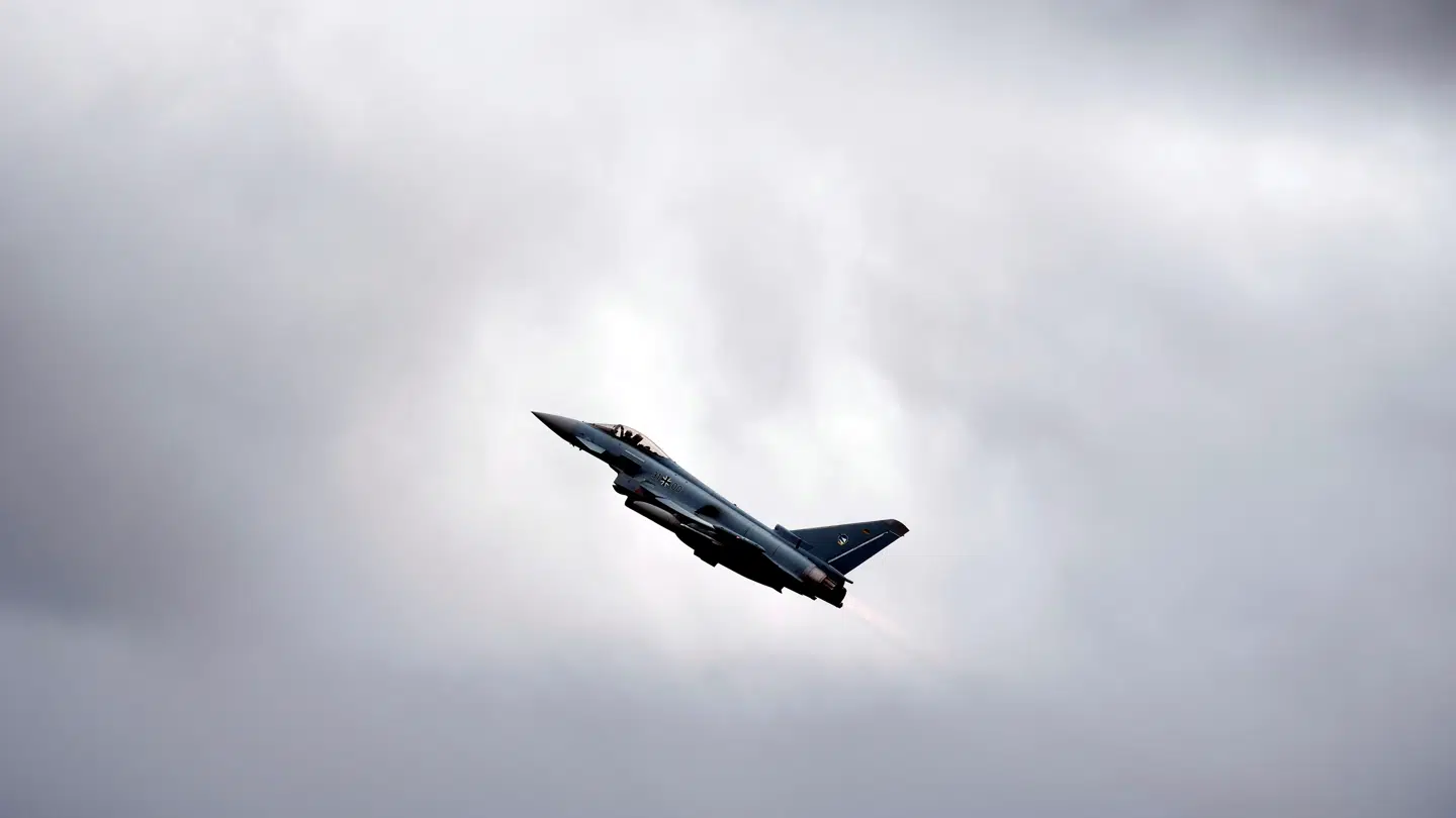 Nogle europæiske forsvarsaktier har formentlig toppet for nu, men der er mere at hente i en del af dem. I hvert fald hvis man spørger analytikerne.