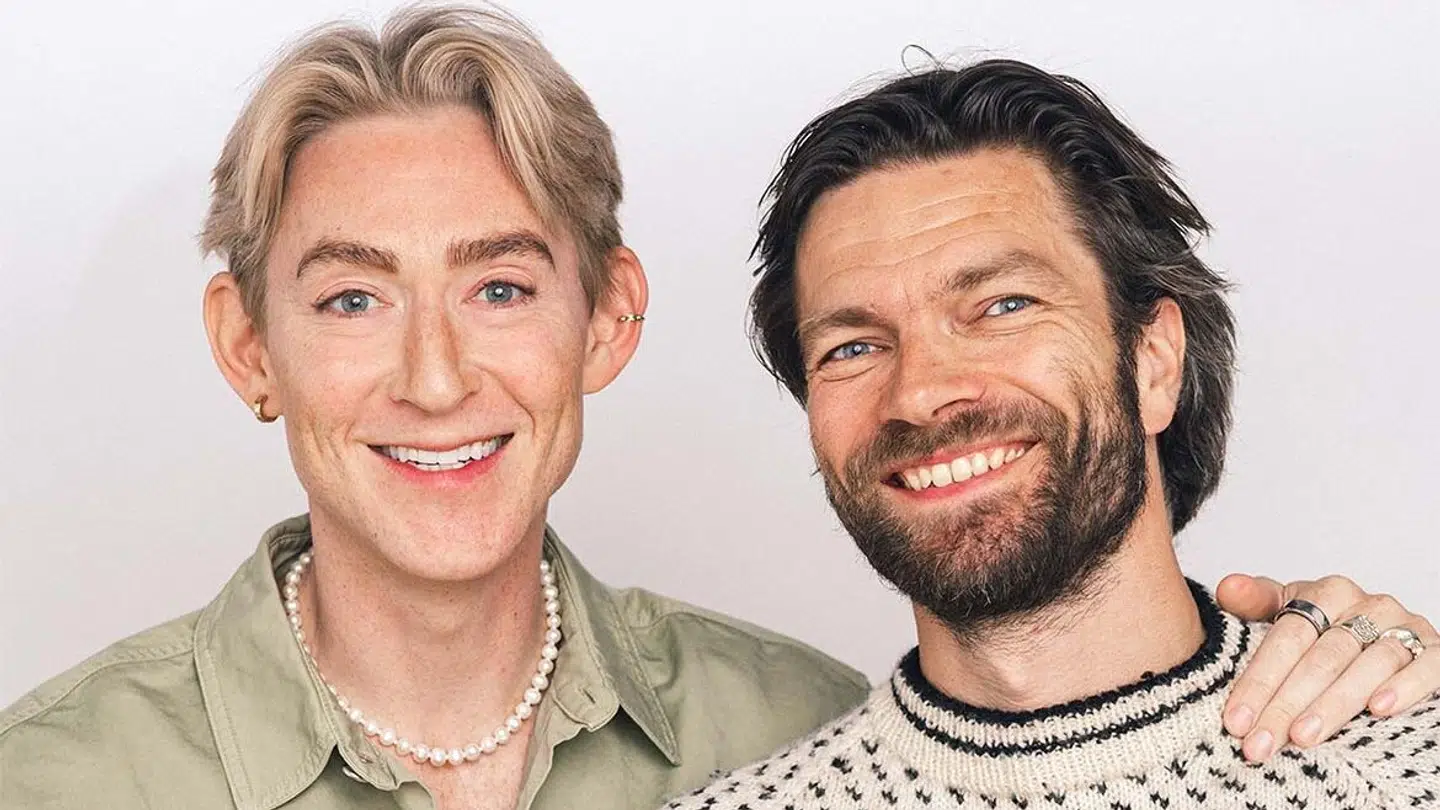 I sin og makkeren Thomas Skovs podcast 'Livet ifølge Emil & Thomas' afslører Emil Thorup, at han skal giftes. Foto: Podimo / PR