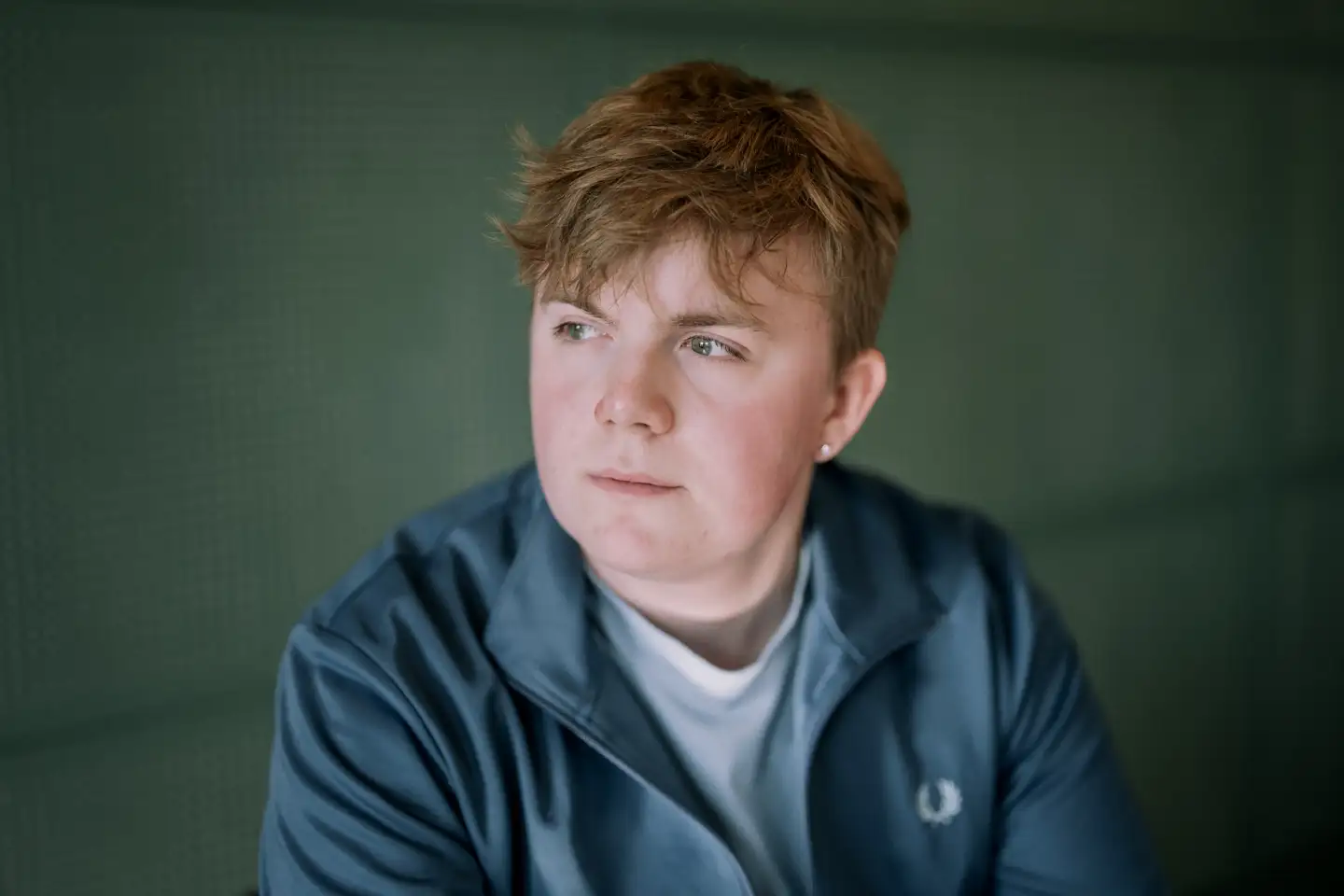 Flere og flere unge investerer, viser en ny undersøgelse fra Finans Danmark med udgangspunkt i 18-29 årige. Sejer Christiansen blev allerede fanget af aktier og investeringer i syvende klasse.