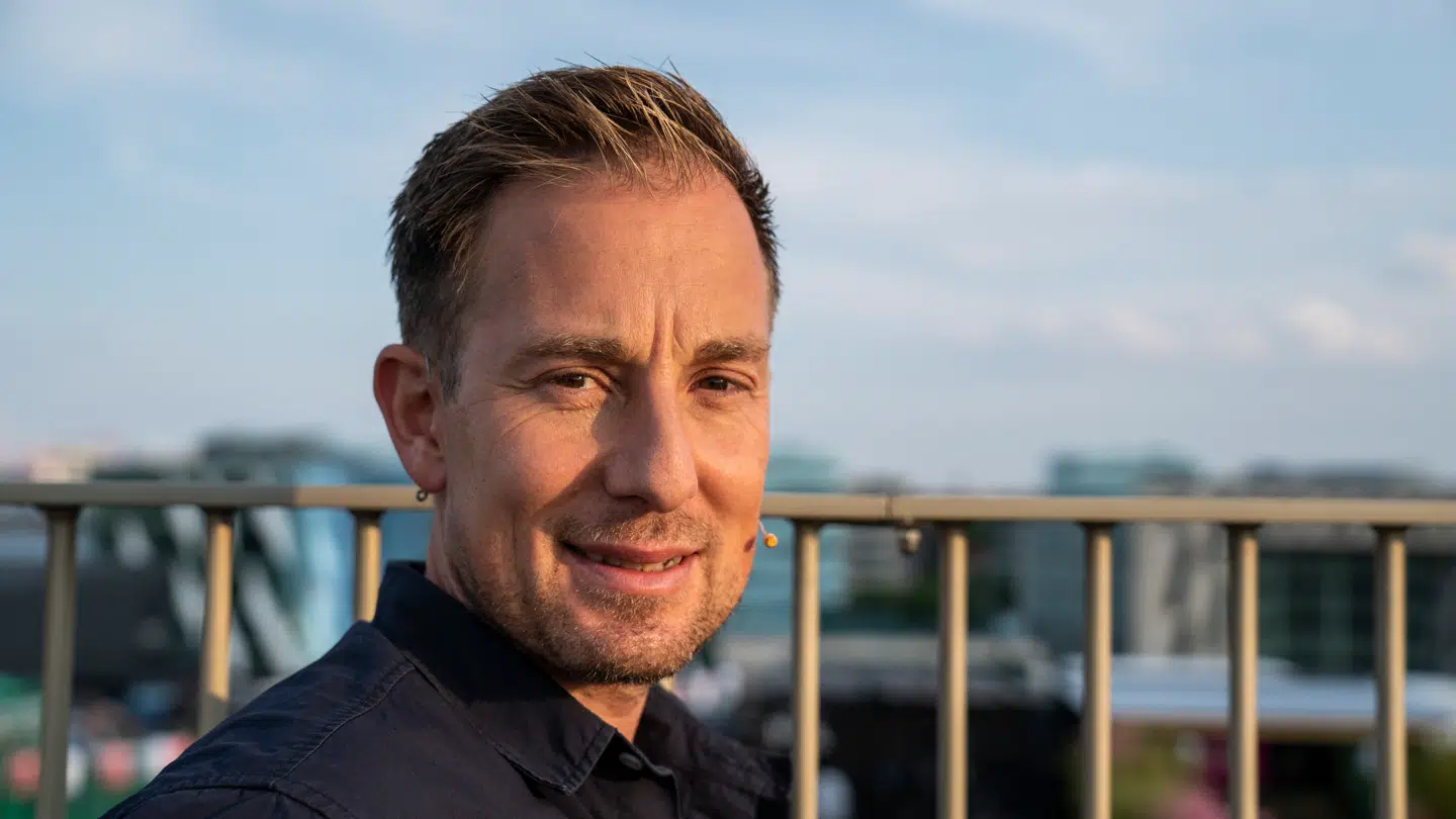 Den danske legende Peter Gade er blevet træner for Viktor Axelsen.