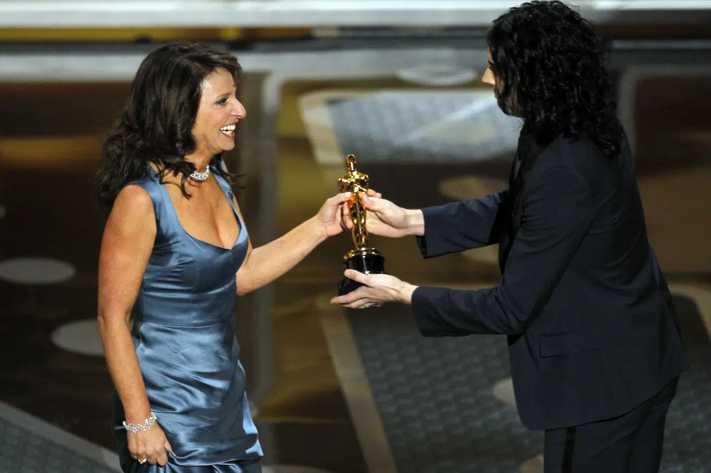 Den danske filminstruktør Susanne Bier vandt i 2011 en Oscar for Bedste Internationale Film med "Hævnen". Hun er årets modtager af Vallø Prisen, der uddeles til personer, foreninger eller virksomheder, der har gjort en særlig indsats for kvinder.