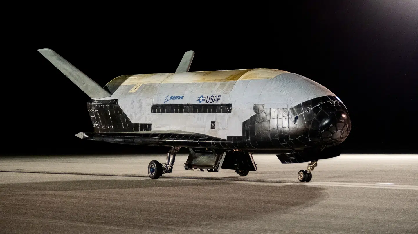 X-37B efter sin sjette mission. Nu er syvende rummission netop afsluttet.
