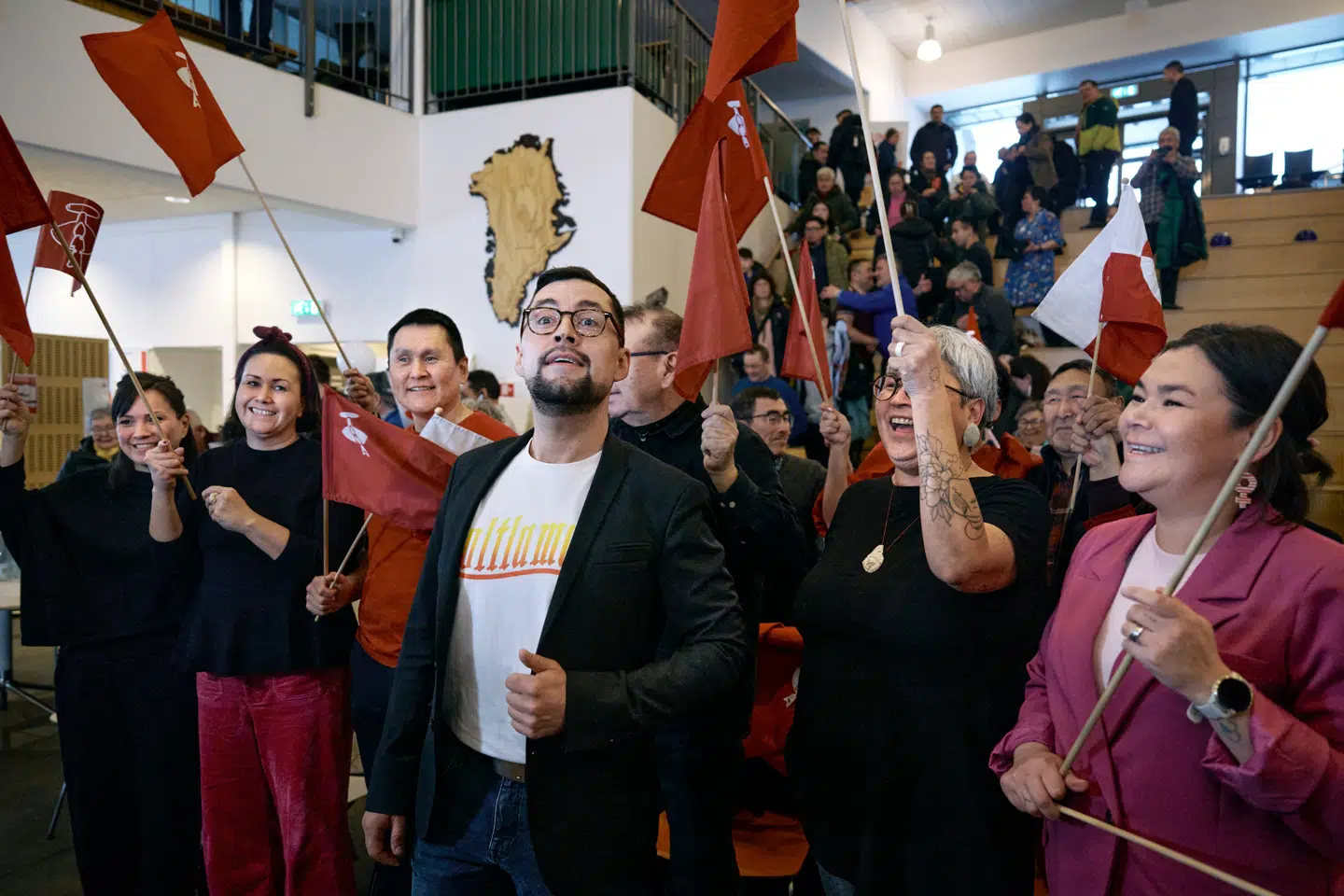 Múte B. Egede sagde ikke mange ord under årets sidste store offentlige valgmøde i Grønland. Denne gang blev debatten holdt på gymnasiet i Nuuk – tirsdag går grønlænderne til valg.