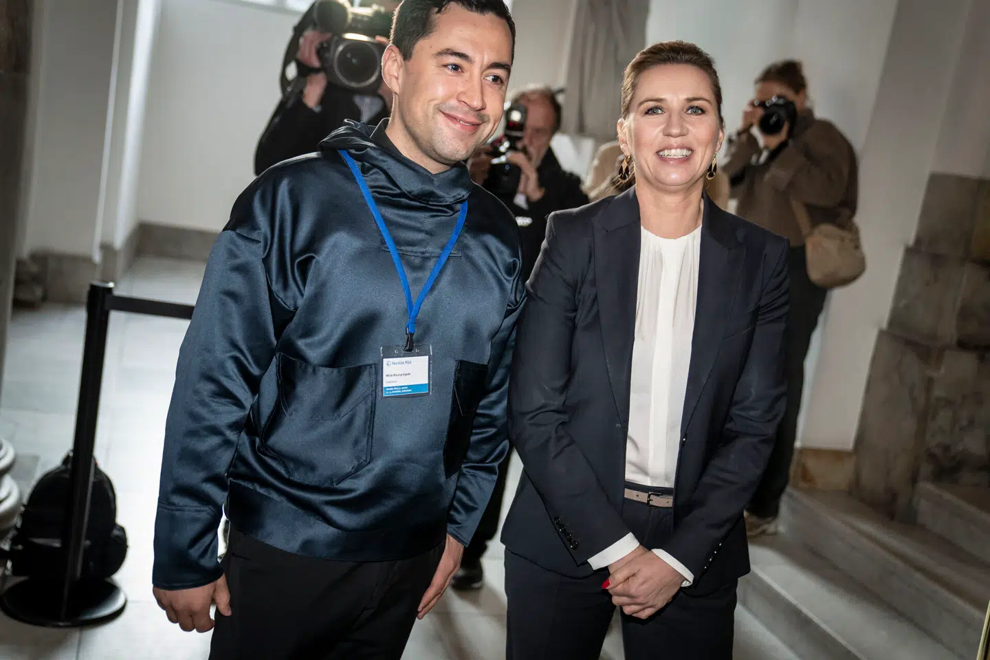 Her ses Múte B. Egede i selskab med statsminister Mette Frederiksen (S) i 2021.