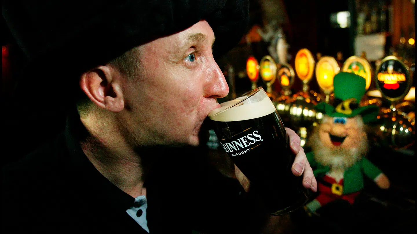 Guinness øllen er nu blevet populært hos et yngre publikum.