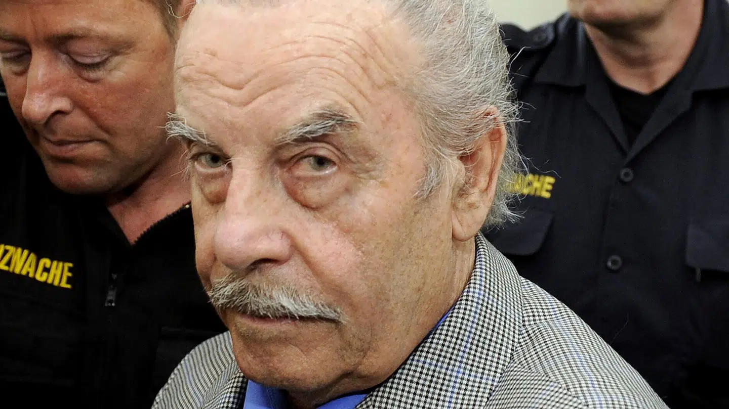 Josef Fritzl blev i 2009 idømt fængsel på livstid for at have holdet sin egen datter indespærret i 24 år og have fået syv børn med hende.
