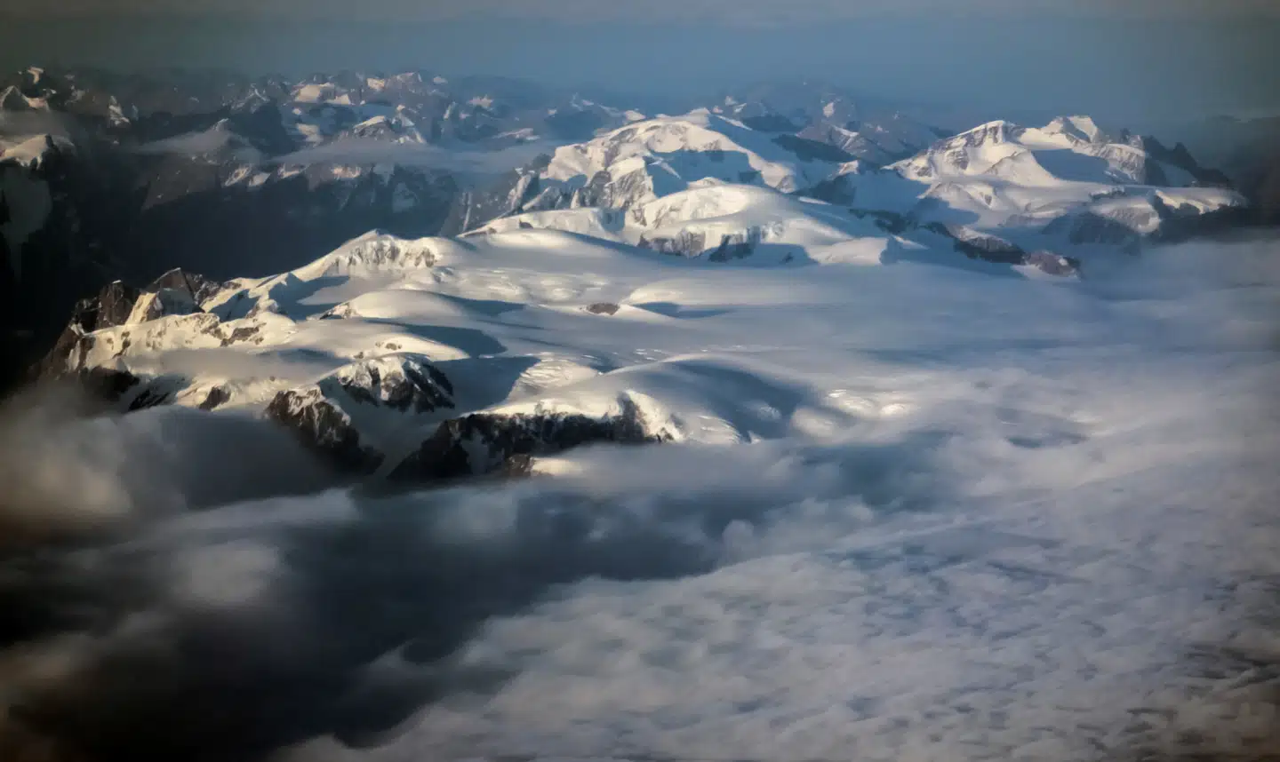 »Jeg fik også en naturlig kærlighed til det grønlandske folk, som jeg senere i livet, og ved flere tilbagekomster til min barndoms juvel i Kangerlussuaq, har måttet sande er blevet så hårdt og ubarmhjertigt behandlet op gennem historien,« skriver Jesper Holst. Foto: Hannibal Hanschke/Reuters/Ritzau Scanpix