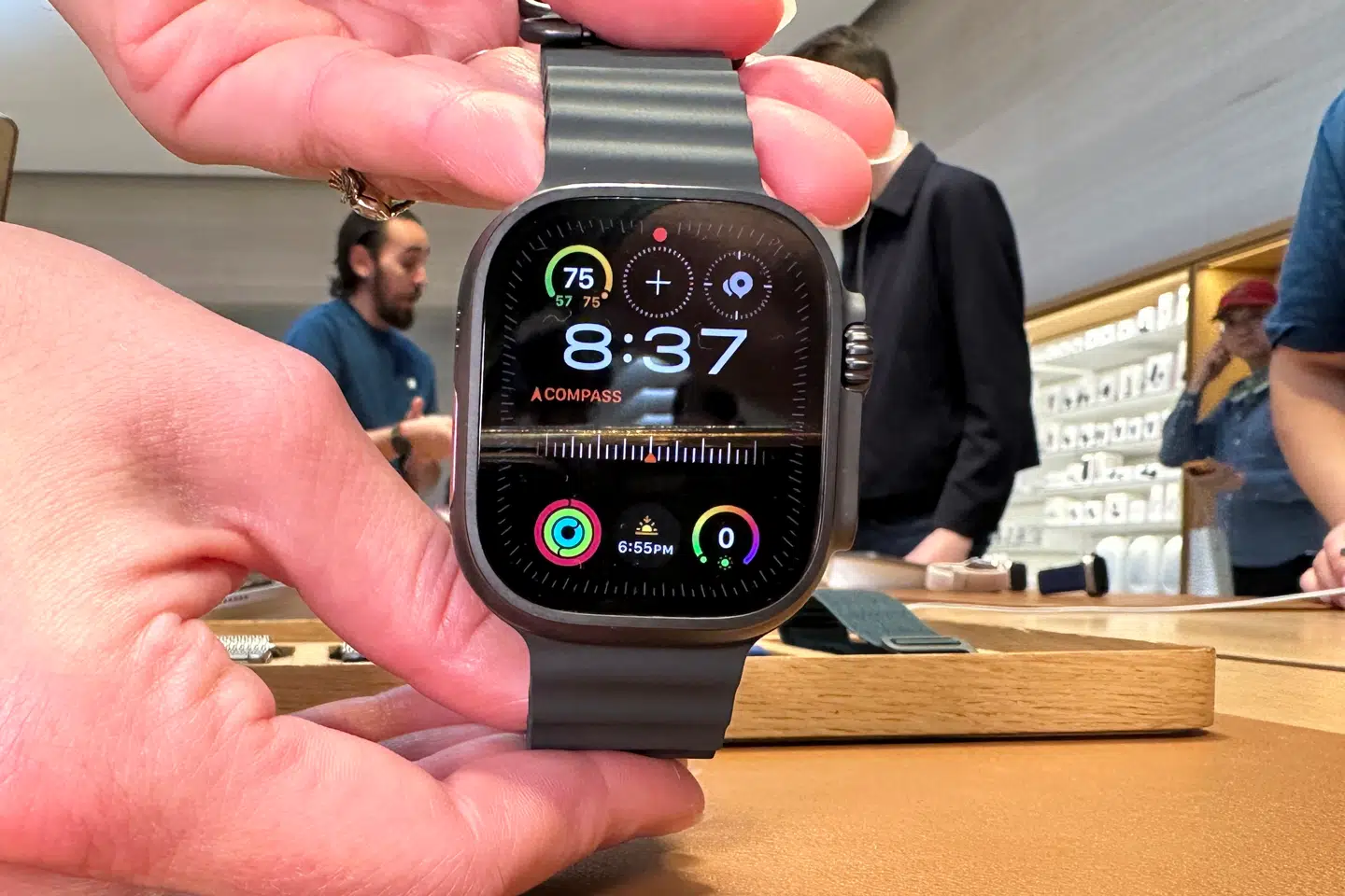 Apple sidder på nu mindre end en fjerdedel af verdens samlede salg af smarture.