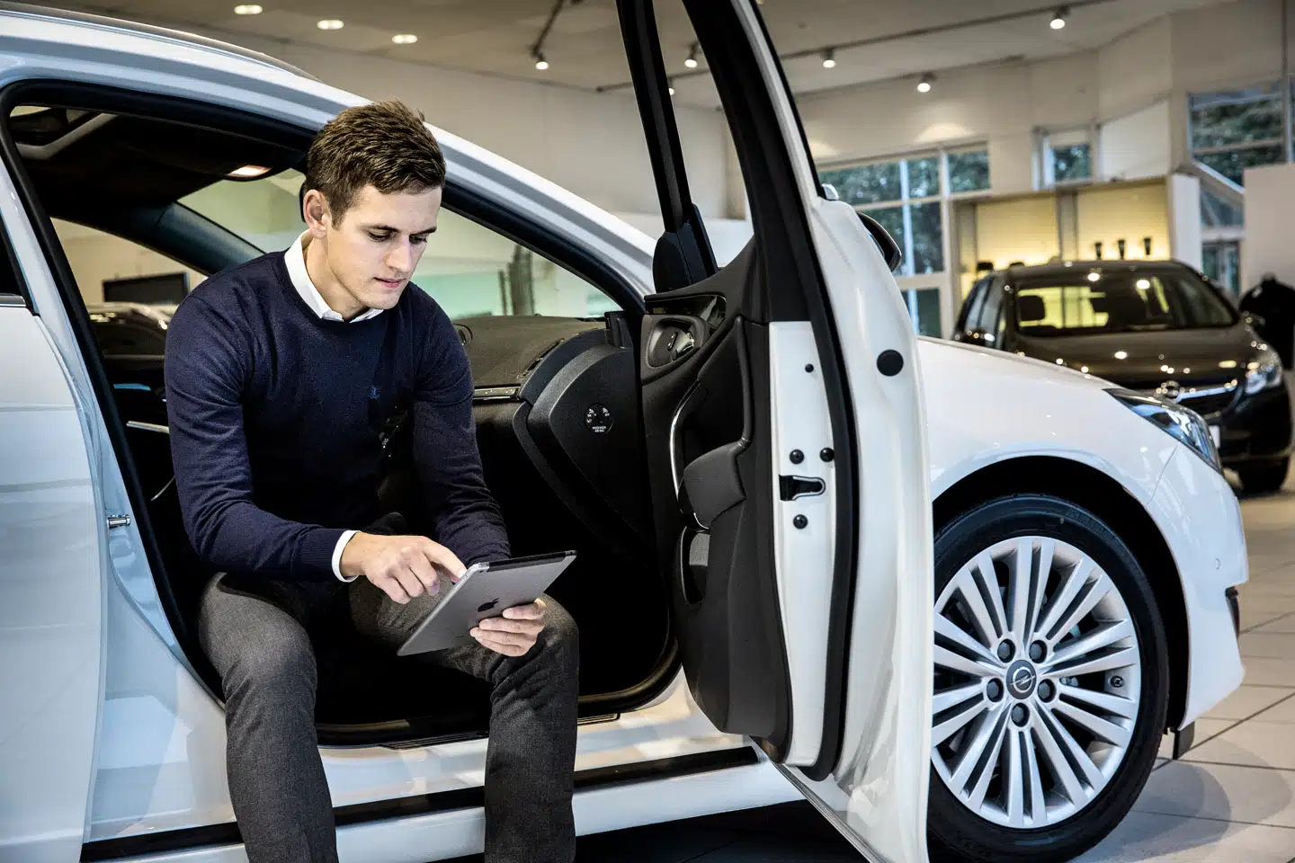 Ny undersøgelse viser, at andelen af bilister med en positiv holdning til deres bils intuitive evner er faldet fra 79 procent i 2015 til 56 procent i 2024.