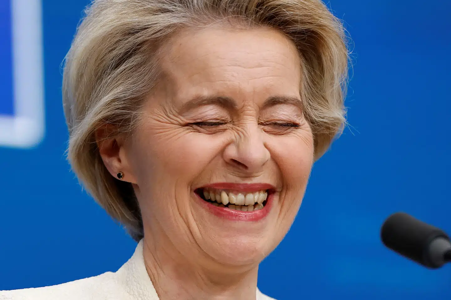 EU-Kommissionsformand Ursula von der Leyen må faktisk le højt af, at hun har overhalet hele det europæiske erhvervsliv højre om med sin planer om en vidtgående afregulering af europæisk økonomi.