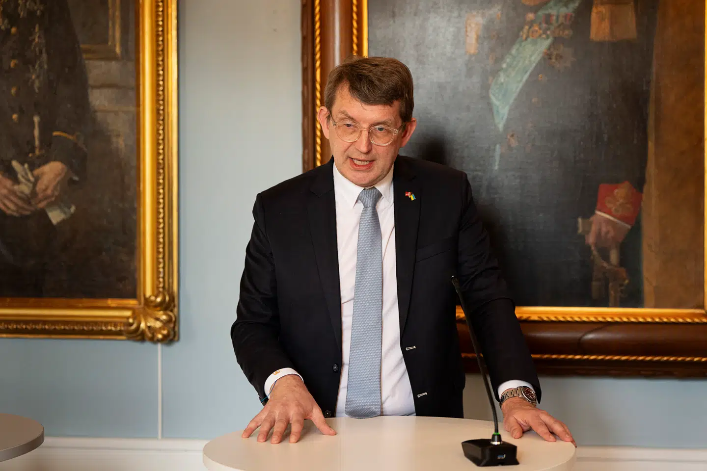 Kvindelig værnepligt skal nu fremrykkes fra sommeren 2027 til sommeren 2026.