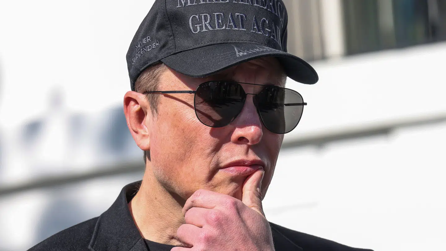 Elon Musk er i modvind på mange fronter i øjeblikket.