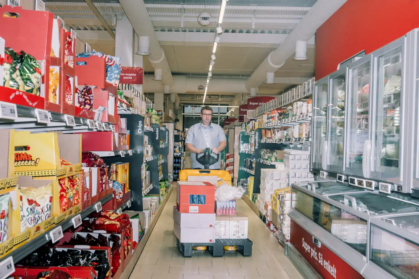 Trumps handelskrig vil gå ud over forbrugerne, lyder det fra EU-kommissionsformanden.