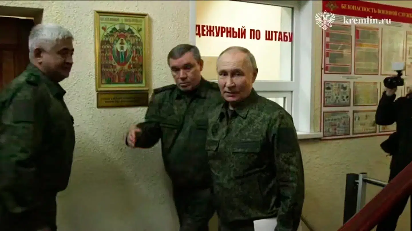 Skynd jer! Putin gav under et besøg i Kursk onsdag sine kommandører ordre til at fremskynde offensiven for at befri de ukrainsk besatte områder af regionen.