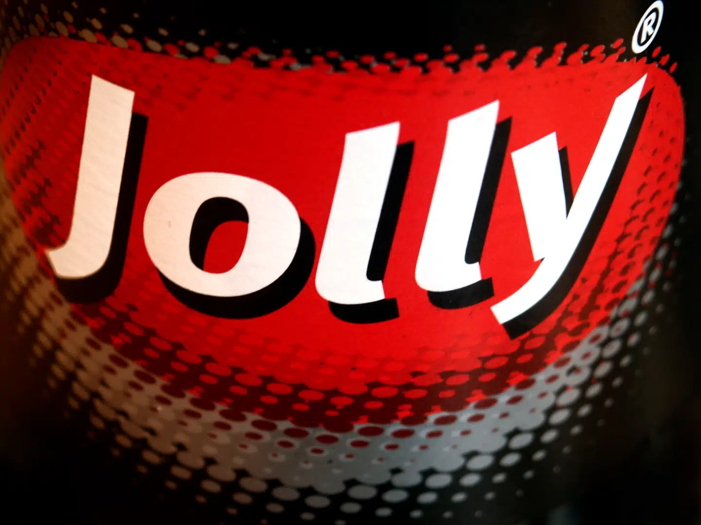 Bryggeriet Vestfyen, som blandt andet producerer Jolly Cola, har den seneste tid mærket en massiv stigning i efterspørgslen på produktet.