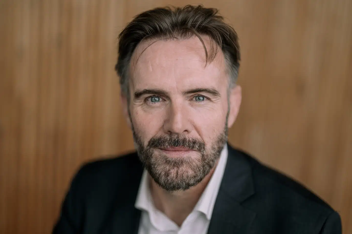 Administrerende direktør i PensionDanmark Peter Stensgaard Mørch fortæller til Børsen, at Europa er blevet mere investerbart – og derfor rykker pensionsgiganten mange milliarder kroner fra USA til Europa.