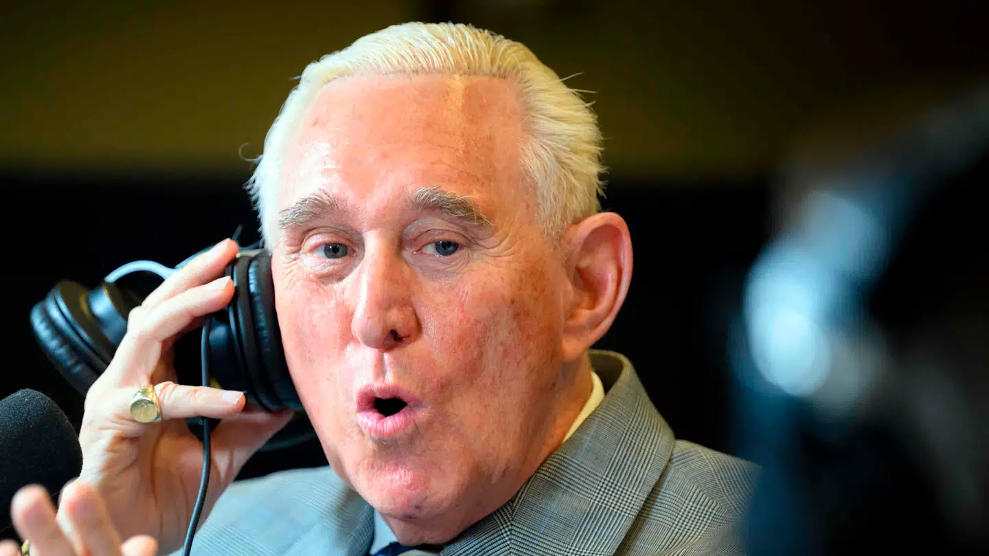 Den notoriske politiske rådgiver Roger Stone farer nu i flæsket på Konservatives Rasmus Jarlov.
