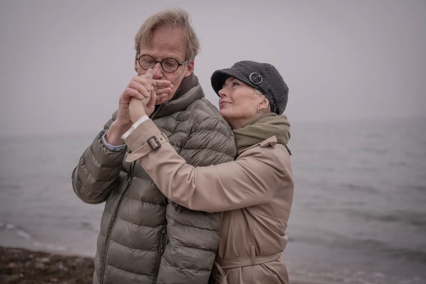 Fra deres første møde gik det stærkt med kærligheden. Men med alderen lærer man sig selv bedre at kende. Derfor er de hoppet ind i kærligheden med begge ben, fortæller parret.