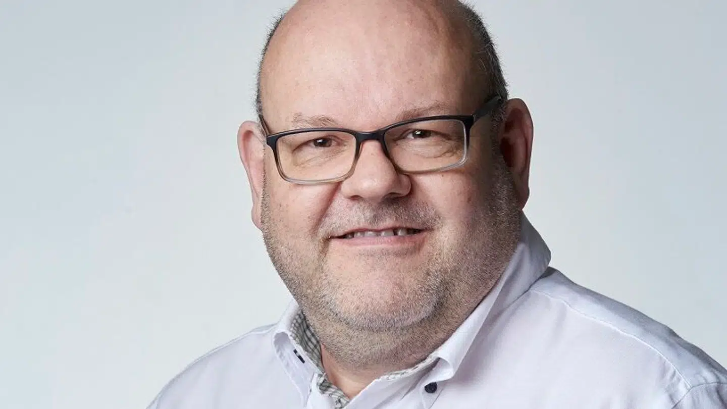 Lars Henrik Buchman havde glemt at indbetale et mindre momsgebyr på 65 kroner, nu skal han betale renter.