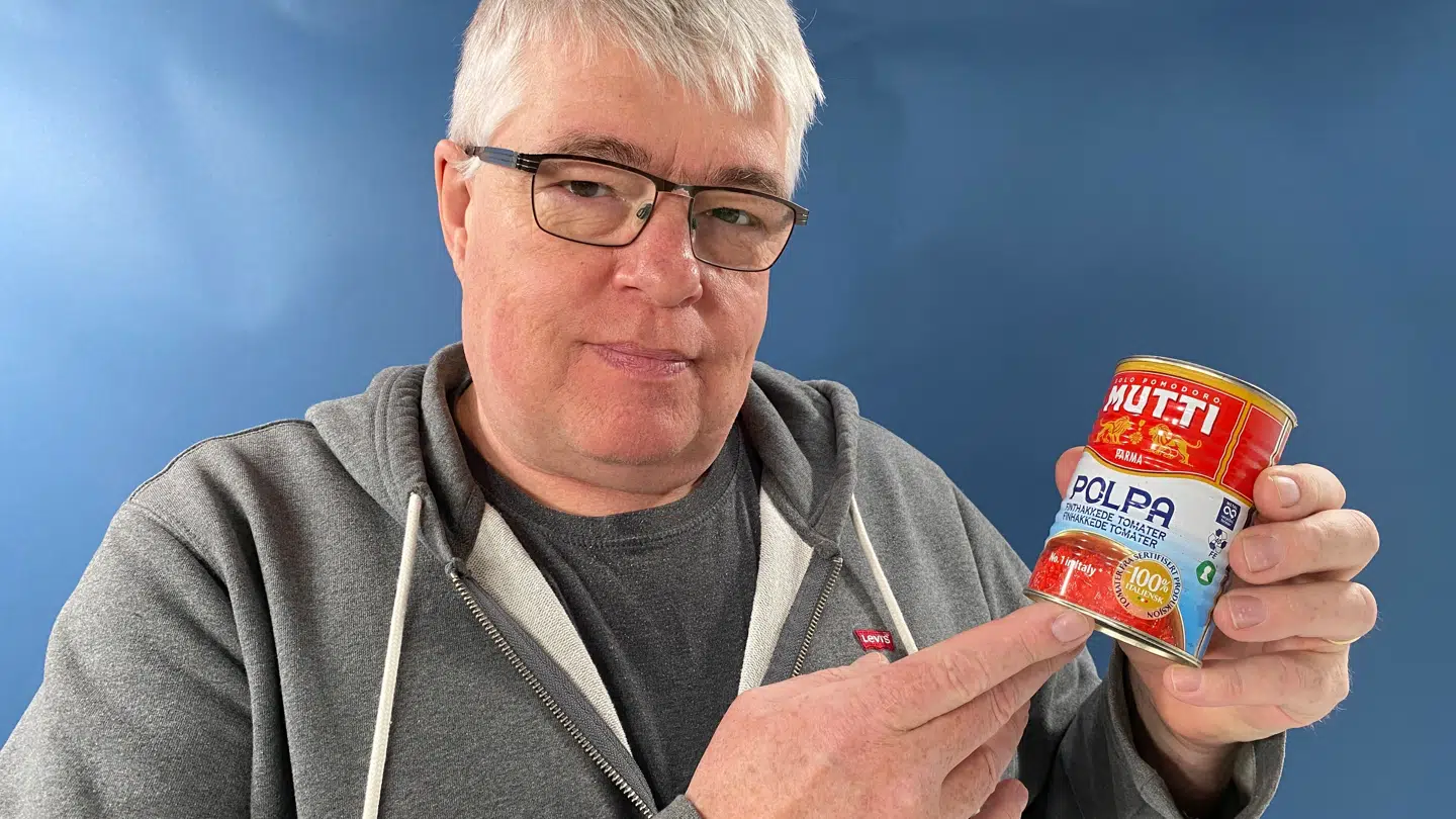 Mutti er markant dyrere end de billige konkurrenter. Alligevel får den ikke varme ord med på vejen.